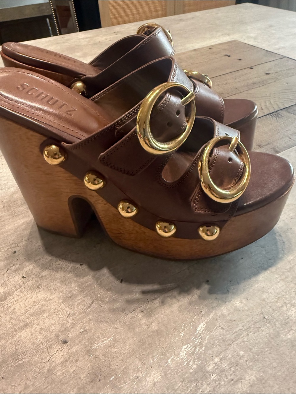 SCHUTZ Juno Brown Leather Platform Slide Sandals with Gold Accents - Picture 3 of 12